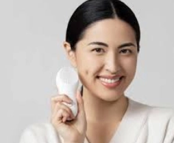 https://drkhushbutantia.com/wp-content/uploads/2026/05/Under-Chin-Skin-Tightening.webp